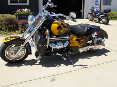 2004bosshosscandygoldflamesSidefront.jpg